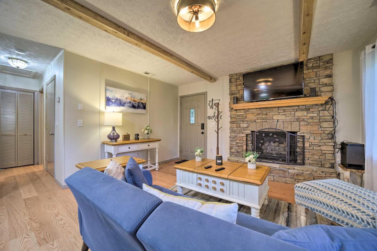 Charming Getaway With Fire Pit! Hébergement de vacances *