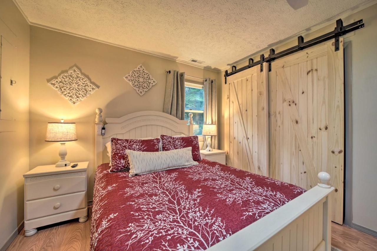 Charming Getaway With Fire Pit! Maggie Valley